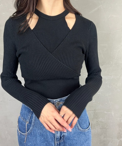 tolene(トレネ)の「フェイクレイヤード ロングスリーブデザインリブニット(ニット/セーター・レディース・オフホワイト/ブラック/チャコール・FREE)」の1枚目の写真