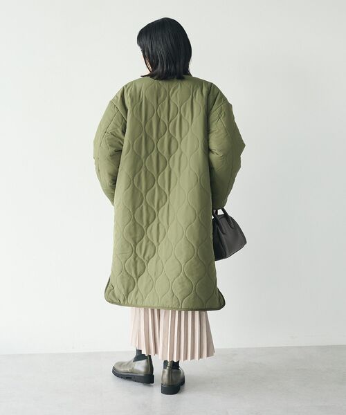 CRAFT STANDARD BOUTIQUE（クラフトスタンダードブティック）の「【リバーシブル】キルティングボアコート（その他アウター・レディース・ダークカーキ/ブラック・M/L/XL）」の13枚目の写真