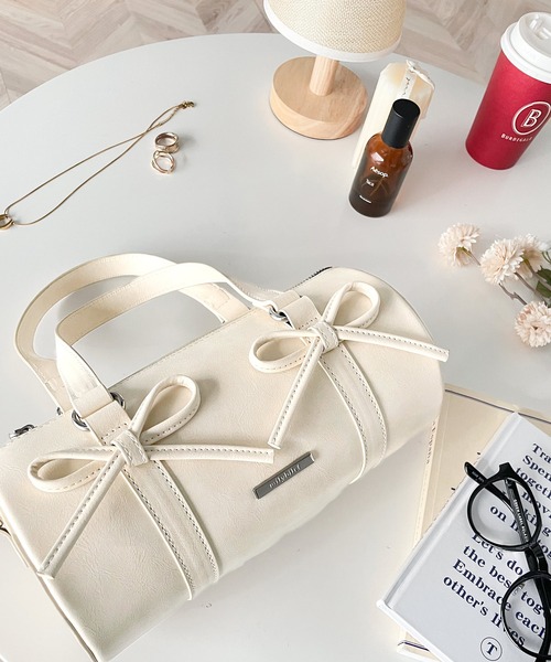 mily bilet（ミウィビレット）の「【mily bilet】目を惹く可愛さ♪リボンデザイン筒型フェイクレザー２WAYショルダーバッグ（ショルダーバッグ・レディース・カーキ/ブラック/ベージュ・ONE SIZE）」の11枚目の写真