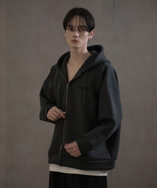 LUCY（ルーシー）の「LUCY/KEEPWARM BIGZIPパーカー（パーカー・メンズ・ライトグレー/チャコール・FREE）」の3枚目の写真