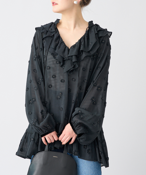 IENA フラワージャガードラッフルブラウス IENA（イエナ）の「フラワージャガードラッフルブラウス（シャツ