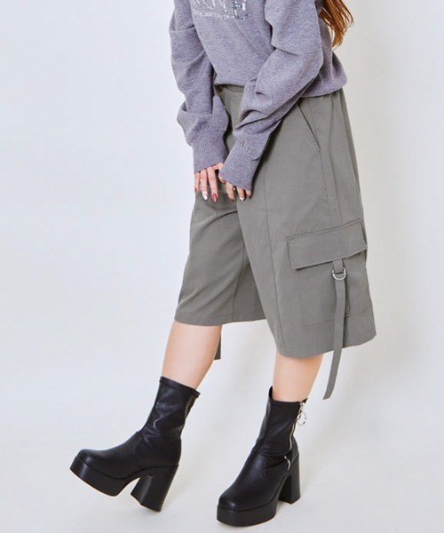 GORGE(ゴージ)の「ポケット付き半端丈パンツ(カーゴパンツ・レディース・ブラック/チャコールグレー・F)」の2枚目の写真