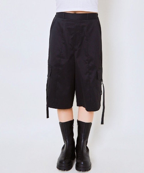 GORGE(ゴージ)の「ポケット付き半端丈パンツ(カーゴパンツ・レディース・ブラック/チャコールグレー・F)」の7枚目の写真