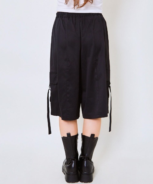 GORGE(ゴージ)の「ポケット付き半端丈パンツ(カーゴパンツ・レディース・ブラック/チャコールグレー・F)」の9枚目の写真