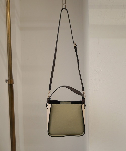CURI BISCUI（キュリ　ビスキュイ）の「ポーチ付き バイカラー バッグ（ハンドバッグ・レディース・グリーン系その他/ライトベージュ/ブラック・FREE）」の10枚目の写真