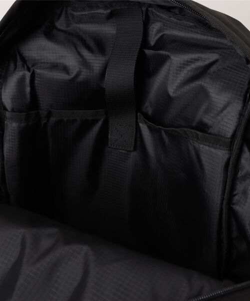 BEN DAVIS(ベンデイビス)の「《BEN DAVIS》LARGE DAYPACK 29L(バックパック/リュック・メンズ・ライトベージュ/ブラック×ホワイト/ブラック×パープル/ブラック×レッド・FREE)」の10枚目の写真