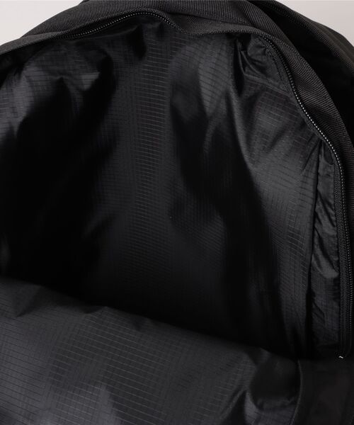 BEN DAVIS(ベンデイビス)の「《BEN DAVIS》LARGE DAYPACK 29L(バックパック/リュック・メンズ・ライトベージュ/ブラック×ホワイト/ブラック×パープル/ブラック×レッド・FREE)」の11枚目の写真