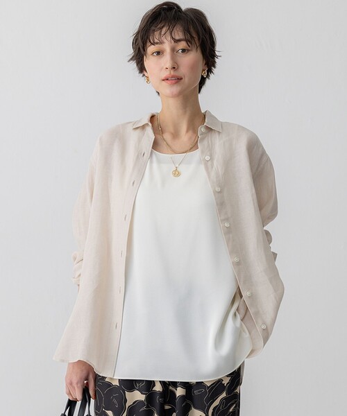 23区 S(ニジュウサンクチイサイサイズ)の「LIBECO ベーシック シャツ(シャツ/ブラウス・レディース・ホワイト系/ネイビー系/オレンジ系1/ダークグリーン系1/ダークブラウン系1/ローズ系/ベージュ系/ふじ色系1・32)」の4枚目の写真