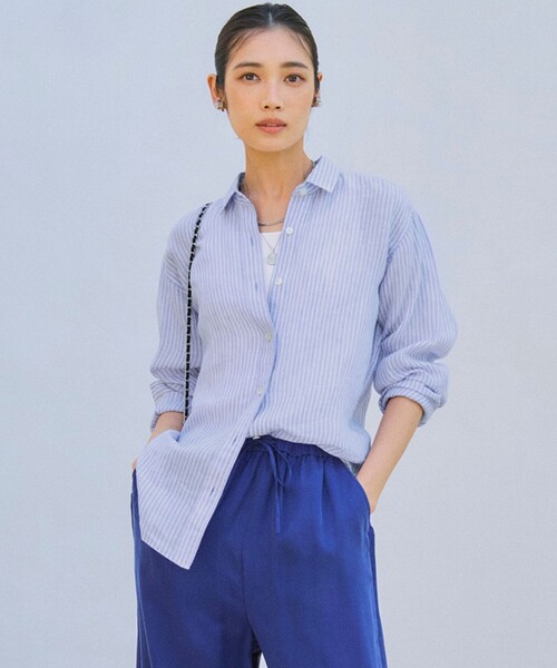 23区 S(ニジュウサンクチイサイサイズ)の「LIBECO ベーシック シャツ(シャツ/ブラウス・レディース・ホワイト系/ネイビー系/オレンジ系1/ダークグリーン系1/ダークブラウン系1/ローズ系/ベージュ系/ふじ色系1・32)」の6枚目の写真