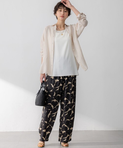23区 S(ニジュウサンクチイサイサイズ)の「LIBECO ベーシック シャツ(シャツ/ブラウス・レディース・ホワイト系/ネイビー系/オレンジ系1/ダークグリーン系1/ダークブラウン系1/ローズ系/ベージュ系/ふじ色系1・32)」の9枚目の写真