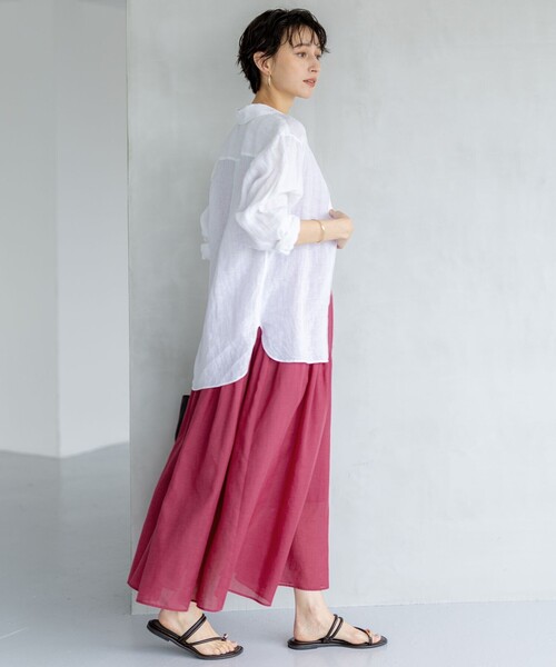 23区 S(ニジュウサンクチイサイサイズ)の「LIBECO ベーシック シャツ(シャツ/ブラウス・レディース・ホワイト系/ネイビー系/オレンジ系1/ダークグリーン系1/ダークブラウン系1/ローズ系/ベージュ系/ふじ色系1・32)」の21枚目の写真