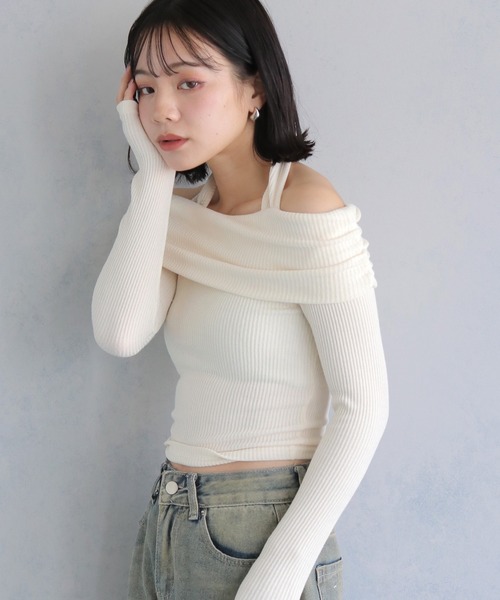 cheriella(シェリエラ)の「【cheriella】前後2wayチョーカーオフショルリブトップス 2-WAY CHOKER OFF-SHOULDER RIB TOPS(Tシャツ/カットソー・レディース・ブラック/アイボリー・M)」の6枚目の写真