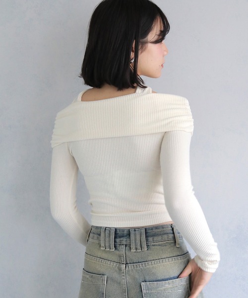 cheriella(シェリエラ)の「【cheriella】前後2wayチョーカーオフショルリブトップス 2-WAY CHOKER OFF-SHOULDER RIB TOPS(Tシャツ/カットソー・レディース・ブラック/アイボリー・M)」の19枚目の写真