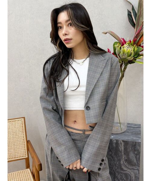 EVRIS（エヴリス）の「ショートレングスジャケット【セットアップ着用可能】（テーラードジャケット・レディース・ブラック/グレー/その他1・FREE）」の4枚目の写真