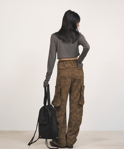Nora Lily(ノラリリー)の「【Nora Lily】「elle」Uneven color Cargo Pants(カーゴパンツ・レディース・ブラック系その他/ホワイト系その他/カーキ系・FREE)」の22枚目の写真