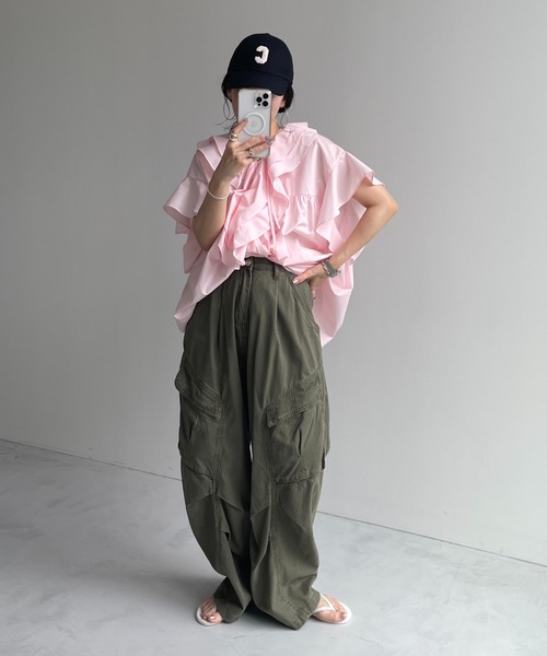 wee9s(ウィークス)の「vintage like curve cargo pants / ヴィンテージライクカーブカーゴパンツ(カーゴパンツ・レディース・ブラック/カーキ・size1/size2)」の5枚目の写真