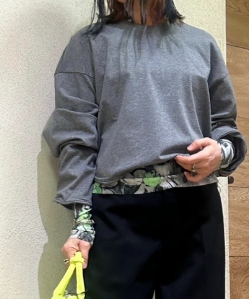 JNBY（ジェーエヌビーワイ）の「Sculpted Motion Wire Top / ワイヤートップス（Tシャツ/カットソー・レディース・ホワイト/グレー・36/34）」の2枚目の写真