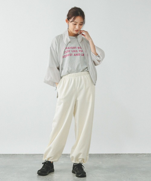 GLOBAL WORK（グローバルワーク）の「ヘビロッTEEワイドプリント半袖/289396（Tシャツ/カットソー・レディース・杢グレー/ホワイト/イエロー/ホワイト系その他6/ライトベージュ/スミクロ/ホワイト系その他7/ネイビー/オフホワイト/ピンク・REGULAR/LONG）」の13枚目の写真