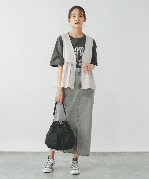 GLOBAL WORK（グローバルワーク）の「ヘビロッTEEワイドプリント半袖/289396（Tシャツ/カットソー・レディース・杢グレー/ホワイト/イエロー/ホワイト系その他6/ライトベージュ/スミクロ/ホワイト系その他7/ネイビー/オフホワイト/ピンク・REGULAR/LONG）」の17枚目の写真