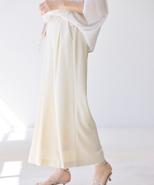 Elura（エルーラ）の「サラサラリラクシーワイドパンツ＜低身長サイズあり＞/321521（その他パンツ・レディース・ブラック系その他/オフホワイト/ネイビー/ブラック/ダークブラウン/グリーン/ホワイト/レオパード・SMALL/MEDIUM/LARGE/Ws S/Ws M）」の3枚目の写真