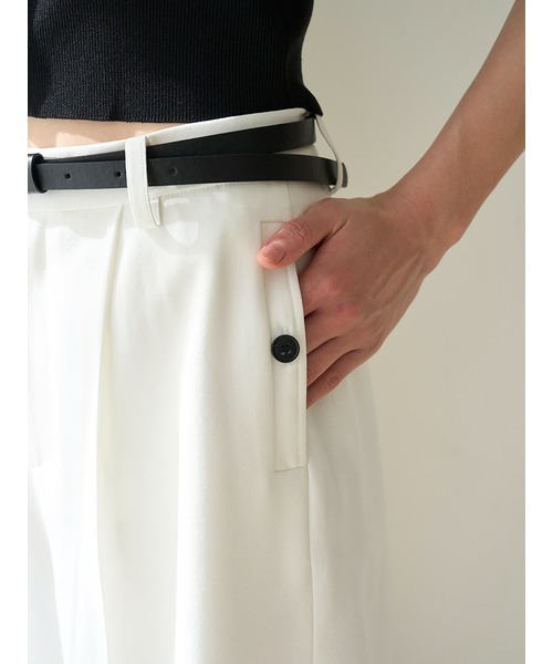 SNIDEL（スナイデル）の「ベルティッドハーフパンツ（その他パンツ・レディース・ブラック/ホワイト/グレー・0/1）」の9枚目の写真