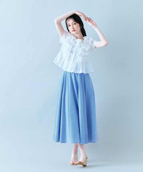 Audie a Muses（オーディアミューズ）の「【セットアップ対応】ギャザーフリルブラウス（シャツ/ブラウス・レディース・オフホワイト/カーキ/ネイビー・42/38）」の22枚目の写真