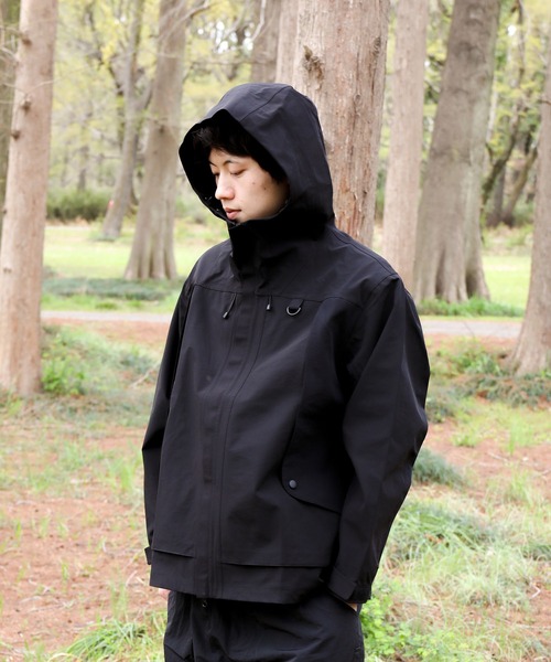 S'more(スモア)の「3L Nylon mountain jacket(マウンテンパーカー・レディース・ブラック/ブラウン・MEDIUM/LARGE/X-LARGE)」の2枚目の写真
