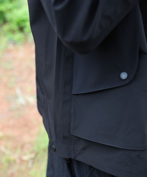 S'more(スモア)の「3L Nylon mountain jacket(マウンテンパーカー・レディース・ブラック/ブラウン・MEDIUM/LARGE/X-LARGE)」の17枚目の写真