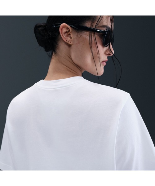 NIKE（ナイキ）の「ナイキ NIKE ナイキ  NSW HYPER FEMME S/S Tシャツ（Tシャツ/カットソー・レディース・ホワイト・S/M/L/XL）」の3枚目の写真