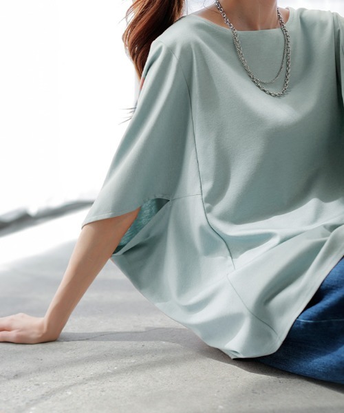 HUG.U（ハグユー）の「まるでシルク。 接触冷感Tシャツ（Tシャツ/カットソー・レディース・ホワイト/ミント/ダークグレー/スモークピンク/ブラック/アイボリー/ブラック系その他/ライトブルー/グレー系/レッド系/ホワイト系・FREE）」の10枚目の写真