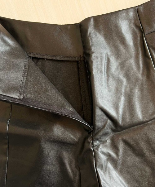 DiamondHearts(ダイヤモンドハーツ)の「PUレザーショートパンツ(その他パンツ・レディース・ブラック・SMALL/MEDIUM/LARGE)」の11枚目の写真
