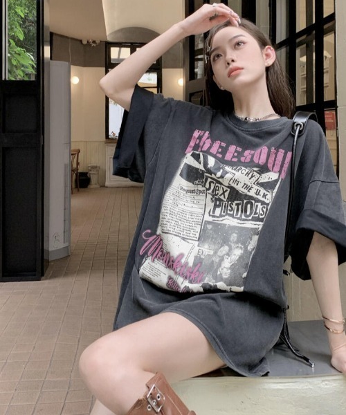 GEMEDA(ジェメダ)の「綿100 ヴィンテージ風ロックプリントオーバーサイズTシャツ(Tシャツ/カットソー・レディース・ブラック/ホワイト・M)」の10枚目の写真
