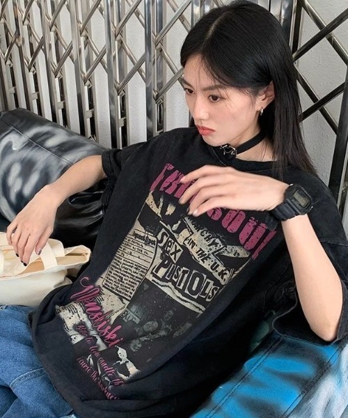 GEMEDA(ジェメダ)の「綿100 ヴィンテージ風ロックプリントオーバーサイズTシャツ(Tシャツ/カットソー・レディース・ブラック/ホワイト・M)」の15枚目の写真