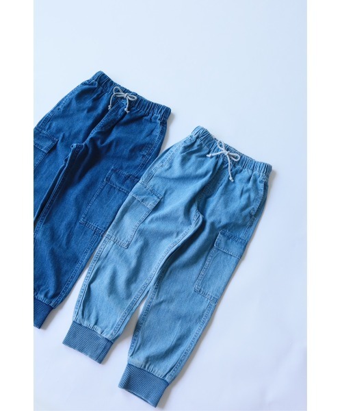 Catchup（ケチャップ）の「【Catchup】ライトオンスデニムスリムカーゴパンツ（デニムパンツ・キッズ・ネイビー/ブルー・110㎝/120㎝/130㎝/140㎝/150cm/100㎝）」の4枚目の写真