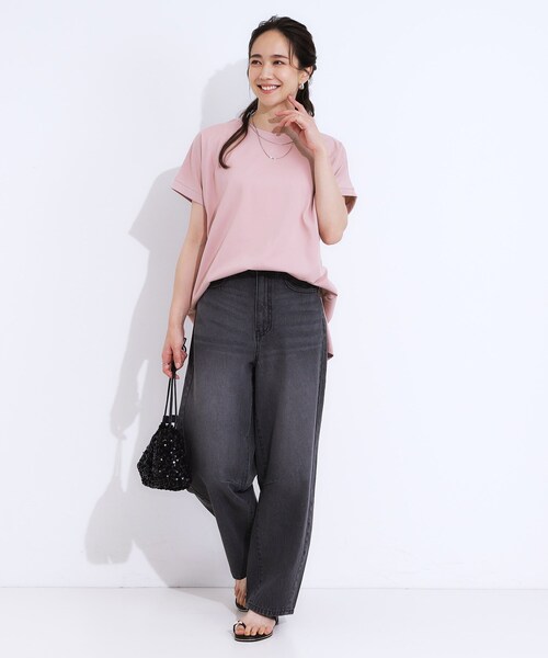 SHOO・LA・RUE（シューラルー）の「【洗える/S-LL/ひんやり/UV】汗をかいても気になりにくい スリットトップス（Tシャツ/カットソー・レディース・ホワイト/グリーン/ブラック/ベビーピンク/チャコールグレー/ブルー・01/04/03/02）」の13枚目の写真