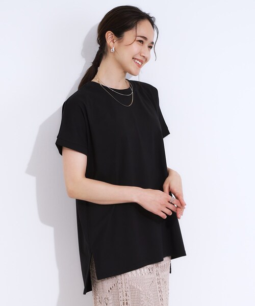 SHOO・LA・RUE（シューラルー）の「【洗える/S-LL/ひんやり/UV】汗をかいても気になりにくい スリットトップス（Tシャツ/カットソー・レディース・ホワイト/グリーン/ブラック/ベビーピンク/チャコールグレー/ブルー・01/04/03/02）」の20枚目の写真