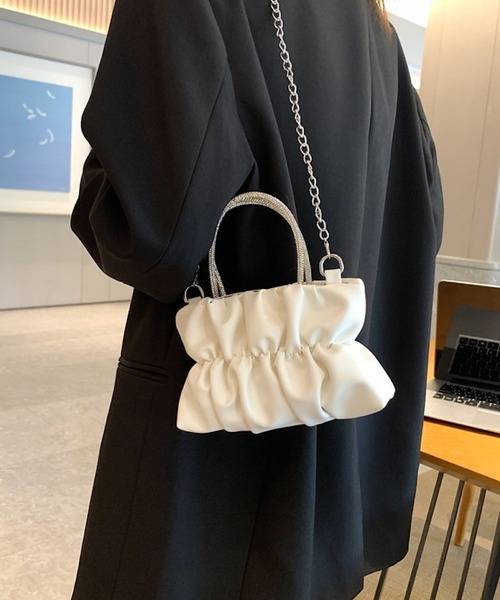 VIBGYOR(ヴィブジョー)の「Mignonjour/ストーンハンドルミニチェーンバッグ M2339(ショルダーバッグ・レディース・ホワイト/ベージュ/ブラック/シルバー・FREE)」の1枚目の写真