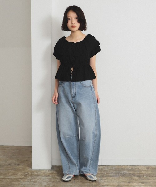 Ray BEAMS（レイビームス）の「ラッフルカラー オフショルダー ブラウス（シャツ/ブラウス・レディース・ダークブラウン/ホワイト/ブラック・ONE SIZE）」の16枚目の写真