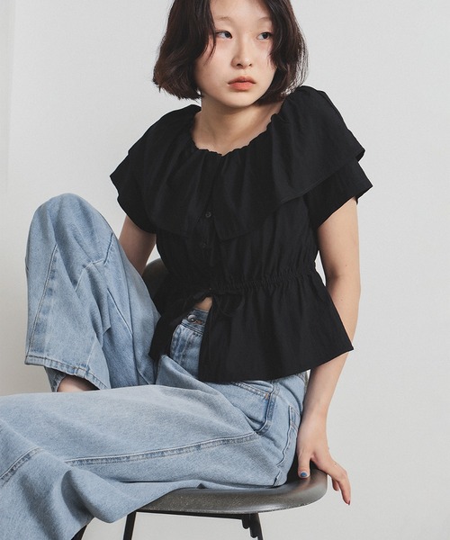 Ray BEAMS（レイビームス）の「ラッフルカラー オフショルダー ブラウス（シャツ/ブラウス・レディース・ダークブラウン/ホワイト/ブラック・ONE SIZE）」の7枚目の写真