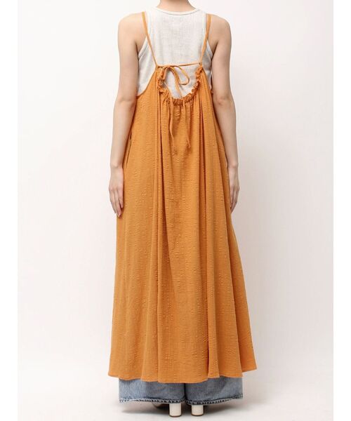 Ungrid(アングリッド)の「バックオープンギャザーキャミワンピース(ワンピース・レディース・オフホワイト/オレンジ/ブラック・FREE)」の17枚目の写真