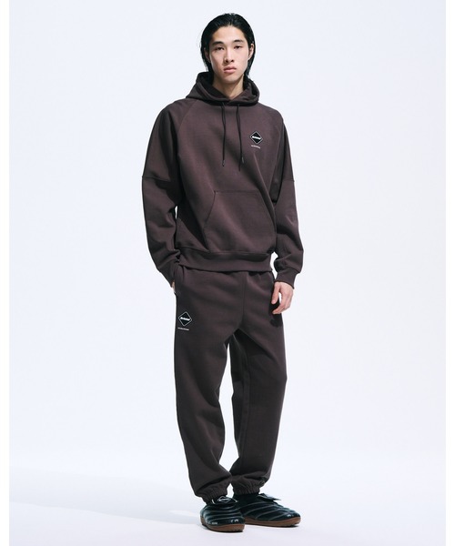 F.C.Real Bristol（エフシーレアルブリストル）の「EMBLEM SWEAT PANTS（スウェットパンツ・メンズ・オフホワイト/ライトブルー/ブラック/ネイビー/ブラウン・XX-LARGE/LARGE/MEDIUM/X-LARGE/SMALL）」の9枚目の写真