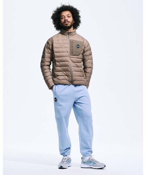 F.C.Real Bristol（エフシーレアルブリストル）の「EMBLEM SWEAT PANTS（スウェットパンツ・メンズ・オフホワイト/ライトブルー/ブラック/ネイビー/ブラウン・XX-LARGE/LARGE/MEDIUM/X-LARGE/SMALL）」の13枚目の写真