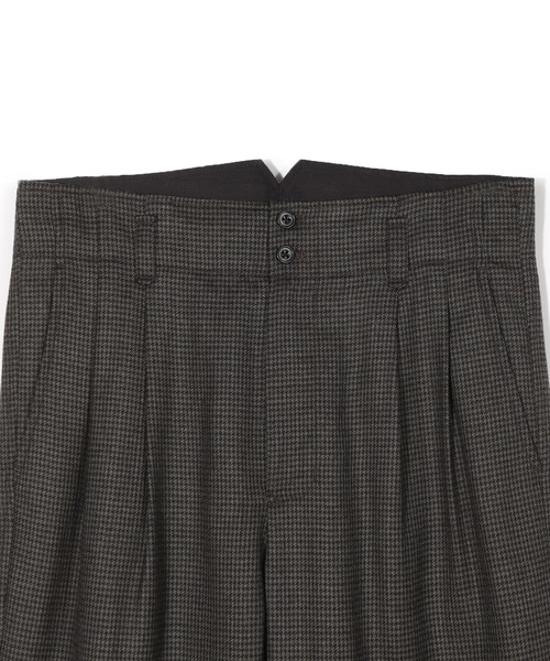 MEN'S BIGI(メンズビギ)の「【50th Anniv . 中田 慎介】 WOOL HOUND'S TOOTH WIDE PANTS(スラックス・メンズ・ブラウン・02/01/03)」の2枚目の写真