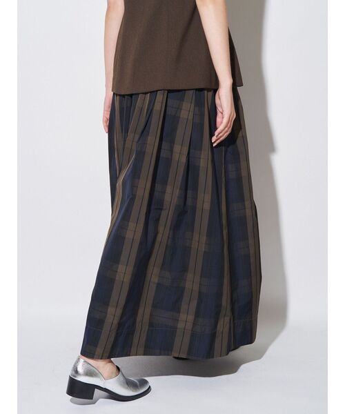 ELENDEEK(エレンディーク)の「クロスタックギャザースカート(スカート・レディース・アイボリー/その他1・01/02)」の4枚目の写真