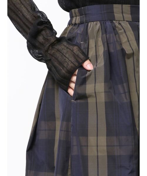 ELENDEEK(エレンディーク)の「クロスタックギャザースカート(スカート・レディース・アイボリー/その他1・01/02)」の14枚目の写真