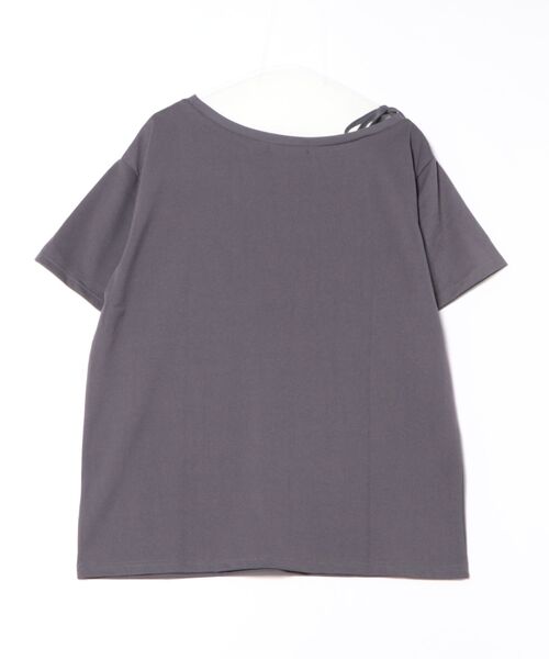 GORGE（ゴージ）の「《サガラロゴ×アシメショルダー》POPに着こなすTee（Tシャツ/カットソー・レディース・オフホワイト/チャコール/ピンク・F）」の5枚目の写真