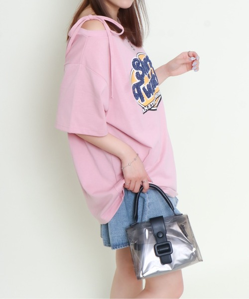 GORGE（ゴージ）の「《サガラロゴ×アシメショルダー》POPに着こなすTee（Tシャツ/カットソー・レディース・オフホワイト/チャコール/ピンク・F）」の7枚目の写真