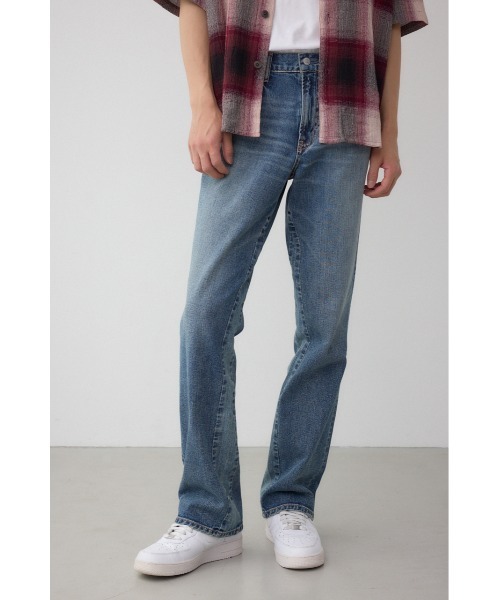 AZUL by moussy（アズールバイマウジー）の「AZUL DENIM マイクロフレア（デニムパンツ・メンズ・ライトブルー/ブルー・SMALL/MEDIUM/LARGE）」の2枚目の写真