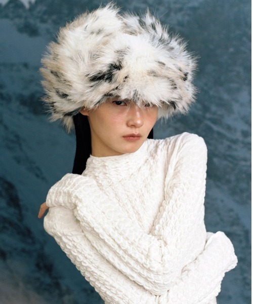 AWESOME NEEDS（オーサムニーズ）の「FUR TRAPPER HAT（ハット・レディース・ホワイト/ブラック・FREE）」の4枚目の写真