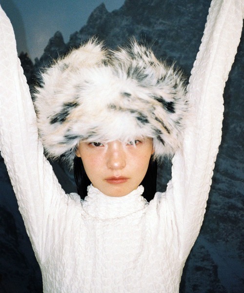 AWESOME NEEDS（オーサムニーズ）の「FUR TRAPPER HAT（ハット・レディース・ホワイト/ブラック・FREE）」の3枚目の写真